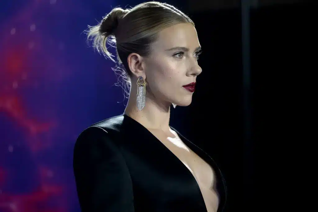 Scarlet Johansson Was Asked Whether She Wore Any Underwear Beneath Her Costume In “avengers”